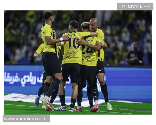 国王杯波尔图逆转里昂帽子戏法引发争议判罚全场沸腾