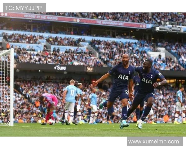 英超激战:AC米兰与那不勒斯战平绝杀瞬间引发全场狂欢点评 英超激战:AC米兰与那不勒斯战平绝杀瞬间引发全场狂欢点评